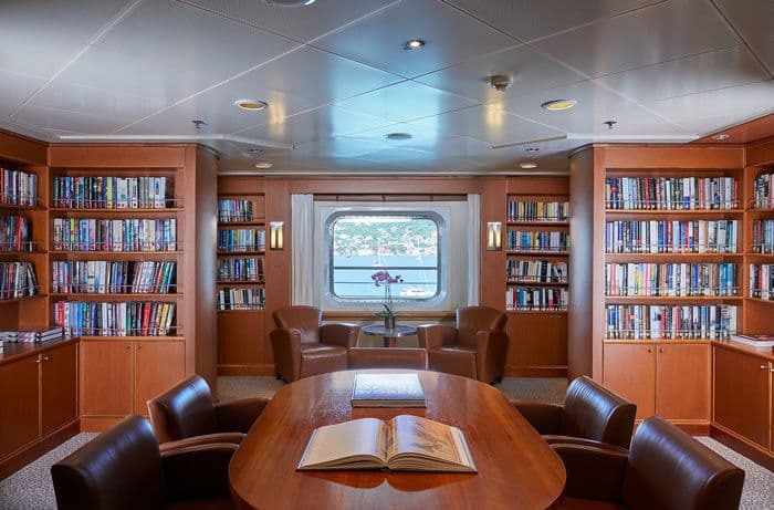 Silversea Cruises - Silver Whisper - Library.jpg